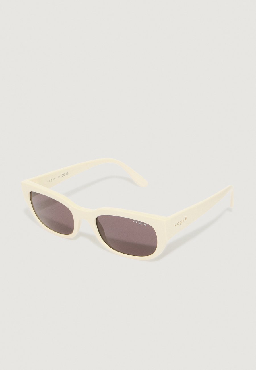 Солнцезащитные очки VOGUE Eyewear Sunglasses, Ivory/Black Smoke/Off-White
Солнцезащитные очки VOGUE Eyewear Sunglasses, Ivory/Black Smoke/Off-White