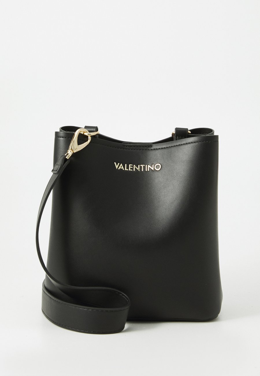 Сумка кросс-боди Valentino Bags FAITH , Nero/Black
Сумка кросс-боди Valentino Bags FAITH , Nero/Black