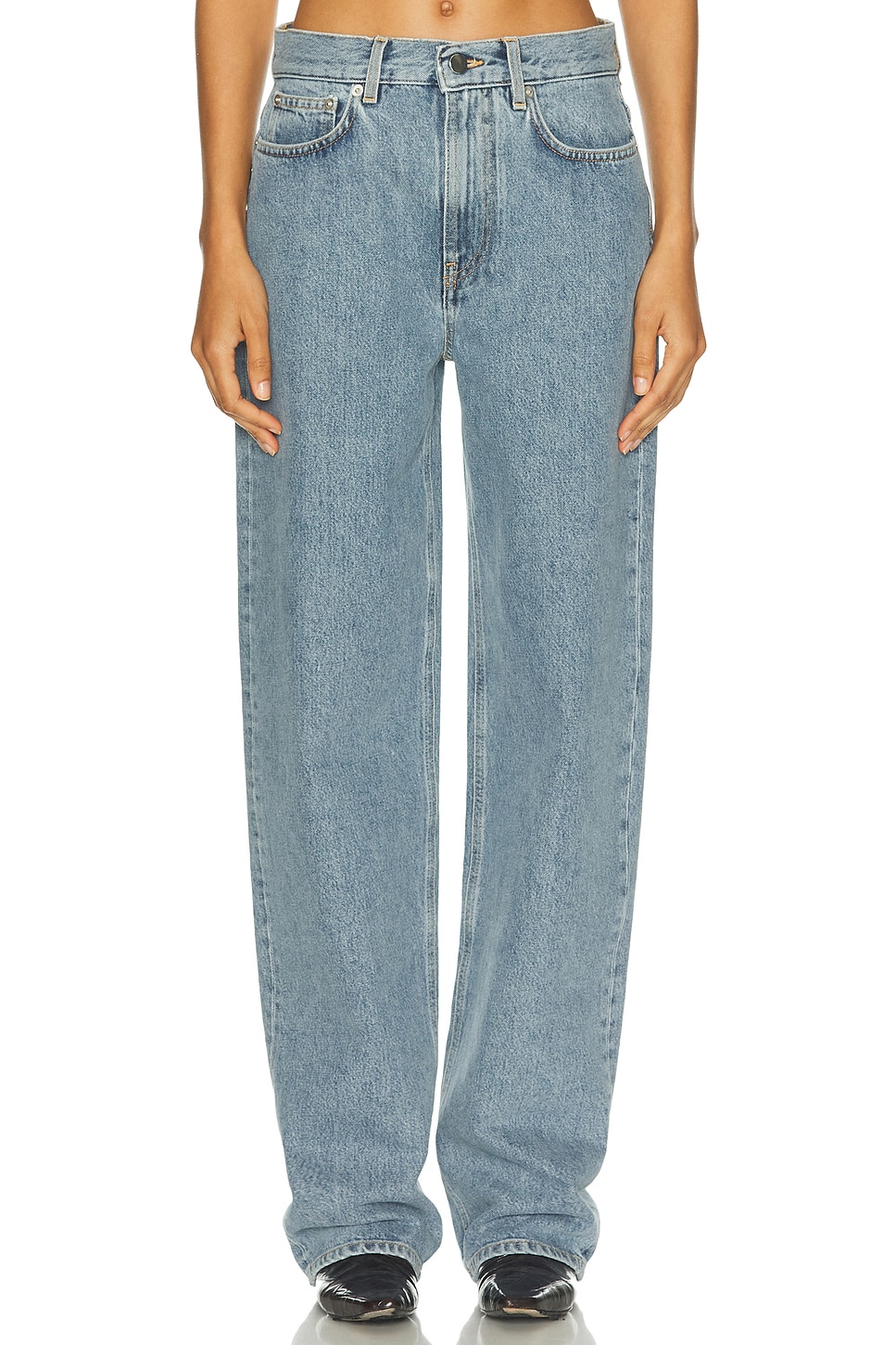 Джинсы Samur с прямыми штанинами Loulou De Saison, Washed Light Blue
Джинсы Samur с прямыми штанинами Loulou De Saison, Washed Light Blue