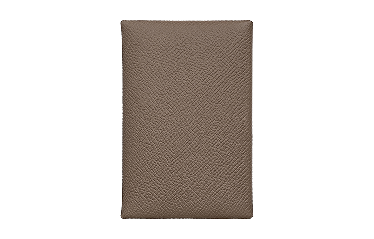 HERMES Картхолдер из телячьей кожи унисекс слоновая кость
HERMES Картхолдер из телячьей кожи унисекс слоновая кость