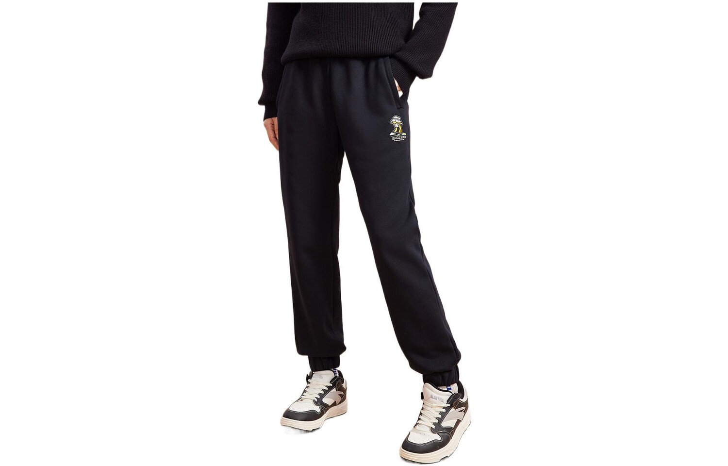 Трикотажные спортивные штаны Life Collection женские черные Anta 
Трикотажные спортивные штаны Life Collection женские черные Anta