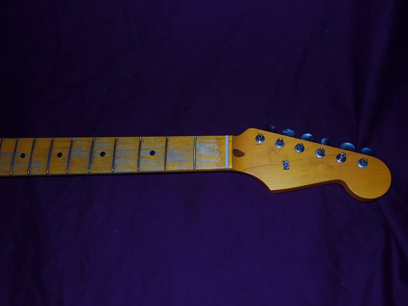 FAT 1950-х реликтовый винтажный стиль 9.5 C Stratocaster Allparts Fender Licensed кленовый гриф Stratocaster Neck
FAT 1950-х реликтовый винтажный стиль 9.5 C Stratocaster Allparts Fender Licensed кленовый гриф Stratocaster Neck