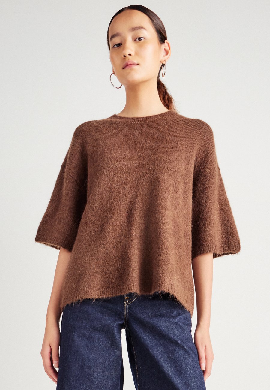 Джемпер Gina Tricot SHORT SLEEVE, Chestnut/Brown
Джемпер Gina Tricot SHORT SLEEVE, Chestnut/Brown