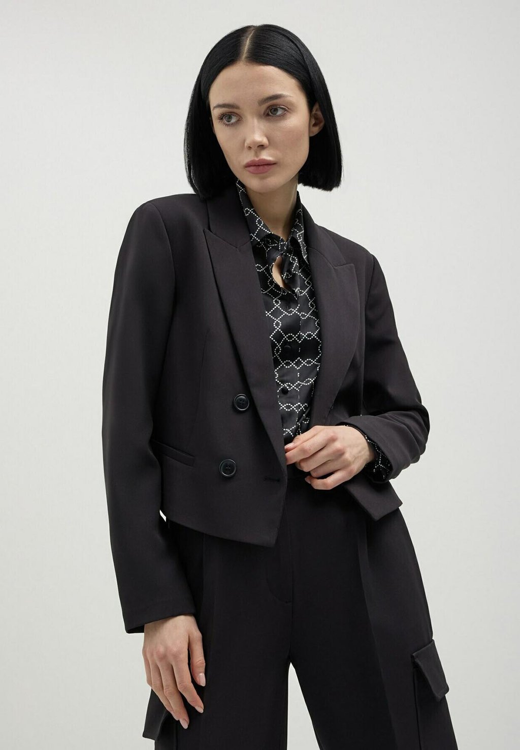 Блейзер Calliope, черный
Блейзер Calliope, черный