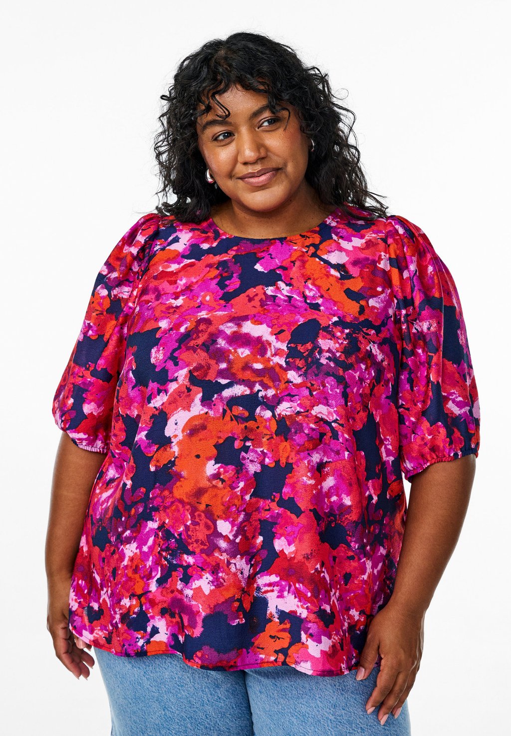 Блуза MIT 1/2 ÄRMELN UND EINEM FARBENFROHEN PRINT Zizzi, розовый
Блуза MIT 1/2 ÄRMELN UND EINEM FARBENFROHEN PRINT Zizzi, розовый