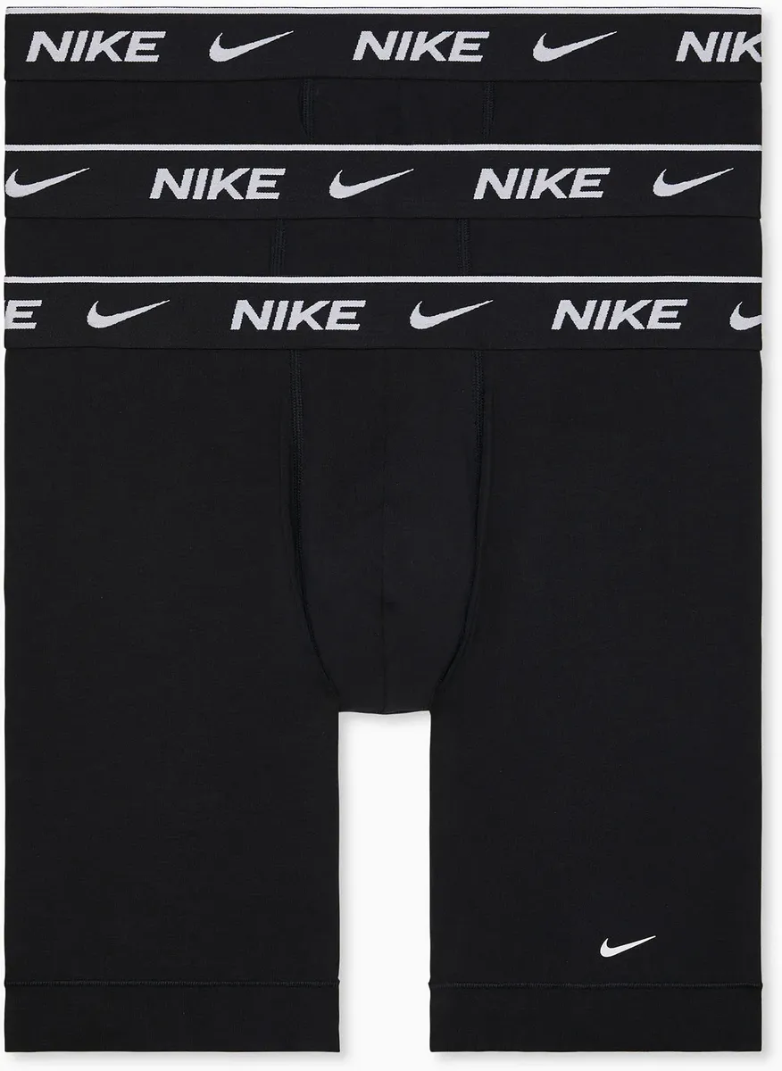 NIKE Нижнее белье-боксеры "Nike Dri-FIT Essential Cotton Stretch" (комплект, 3 шт., в упаковке 3 шт.), с надписью логотипа NIKE Nike Underwear, черный
NIKE Нижнее белье-боксеры "Nike Dri-FIT Essential Cotton Stretch" (комплект, 3 шт., в упаковке 3 шт.), с надписью логотипа NIKE Nike Underwear, черный