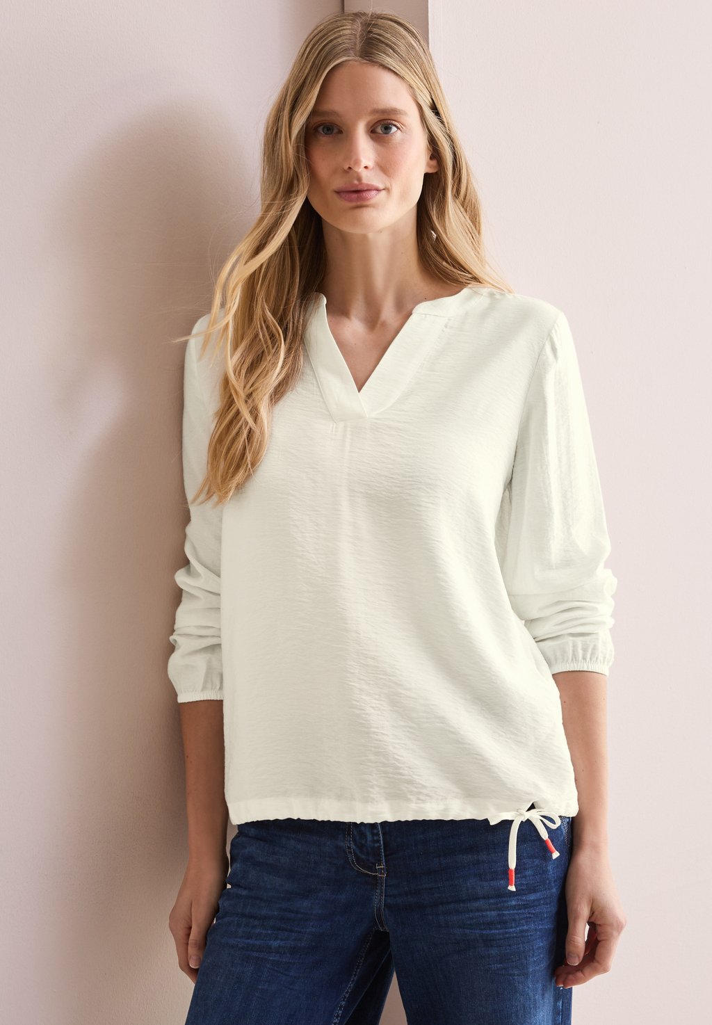 Блуза IN UNIFARBE Cecil, молочный
Блуза IN UNIFARBE Cecil, молочный