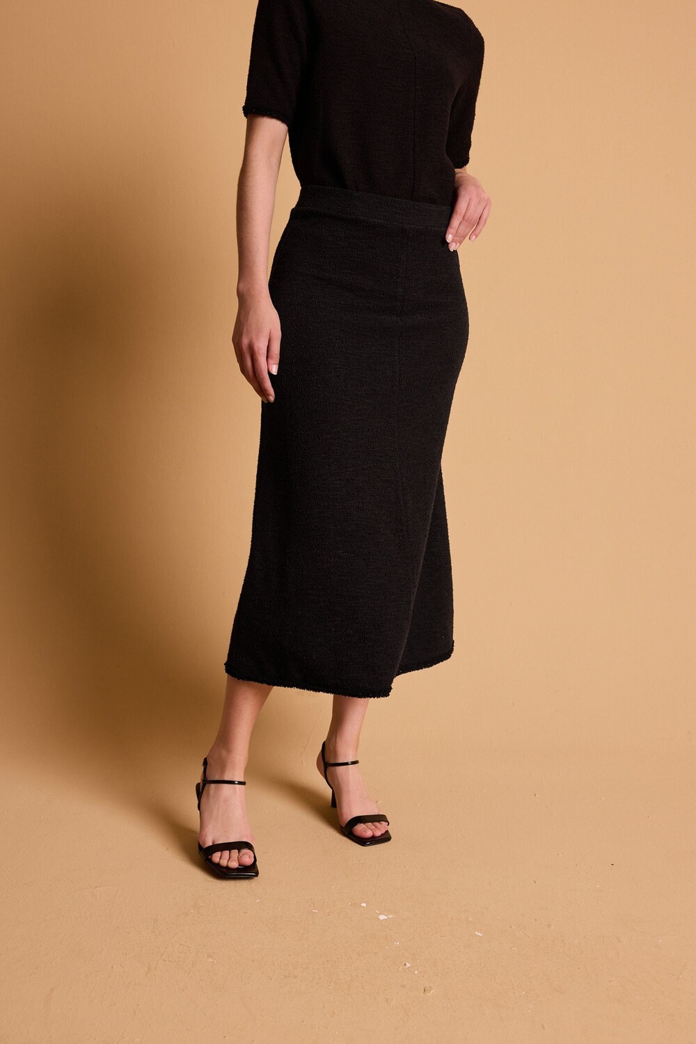 Юбка солнце миди из букле с эластичной талией Next, черный
Юбка солнце миди из букле с эластичной талией Next, черный