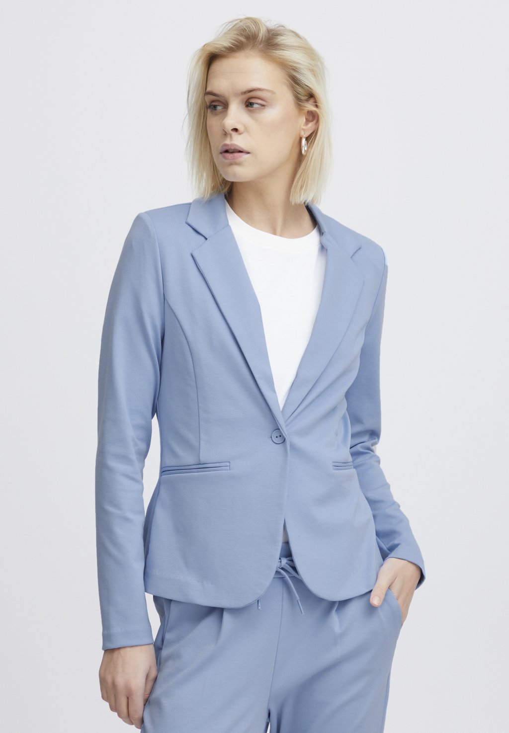 Блейзер IHKATE ICHI, светло-голубой
Блейзер IHKATE ICHI, светло-голубой