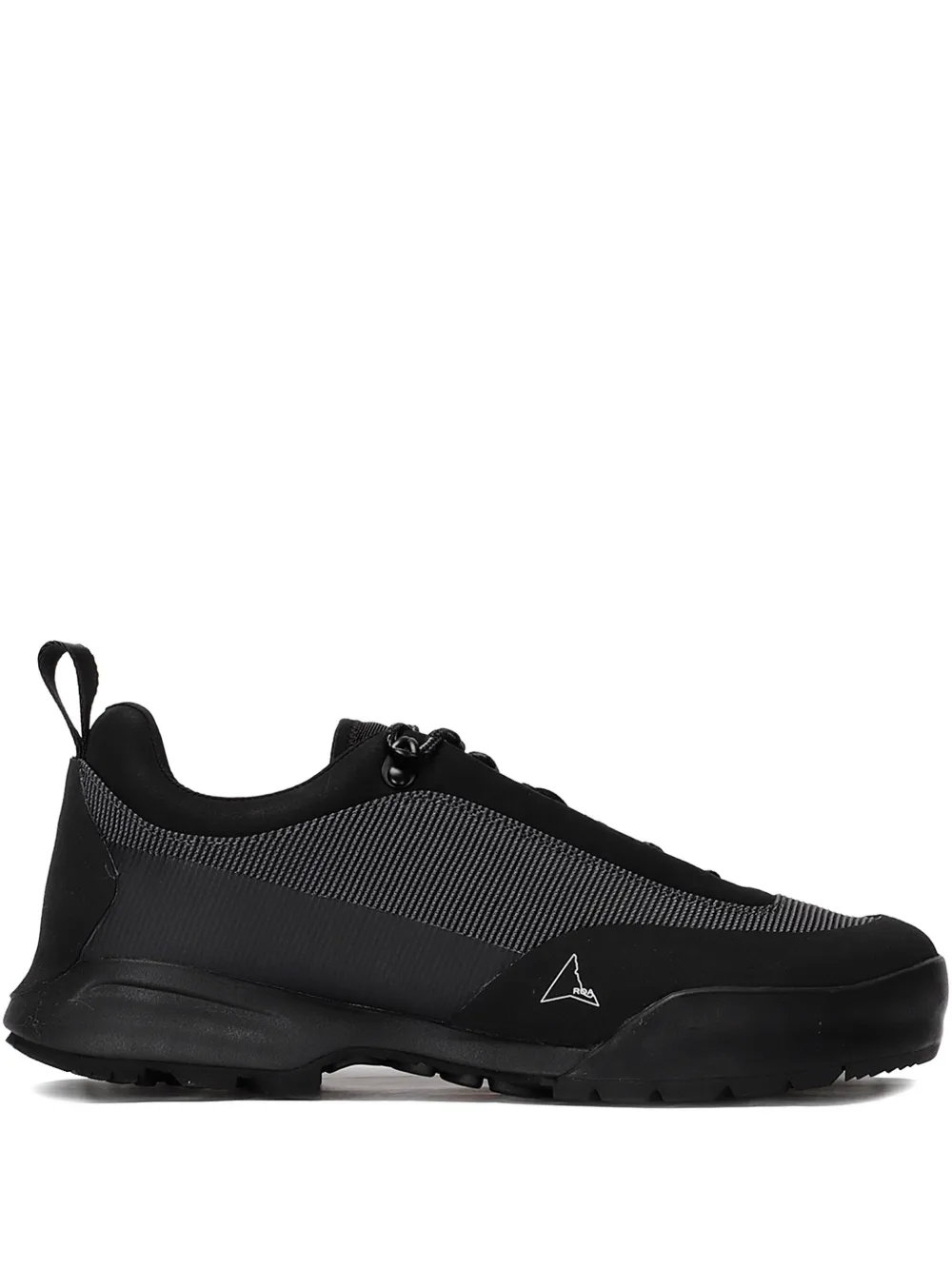 Кроссовки Cingino с вышитым логотипом ROA, черный
Кроссовки Cingino с вышитым логотипом ROA, черный