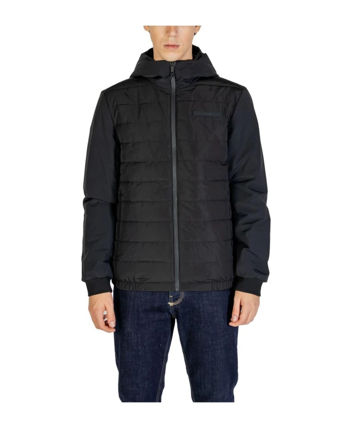 Черная стеганая куртка с капюшоном Calvin Klein, черный
Черная стеганая куртка с капюшоном Calvin Klein, черный