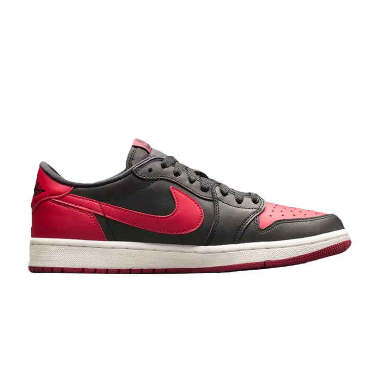 Кроссовки Air Jordan 1 Retro Low OG GS 'Bred', черный
Кроссовки Air Jordan 1 Retro Low OG GS 'Bred', черный