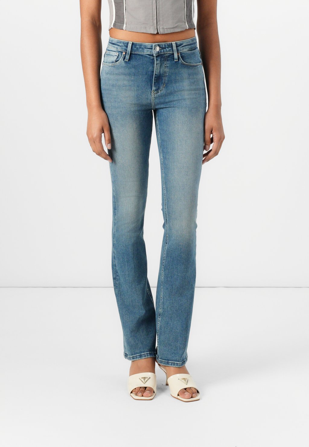 Джинсы Bootcut SEXY FLARE Guess, синий
Джинсы Bootcut SEXY FLARE Guess, синий