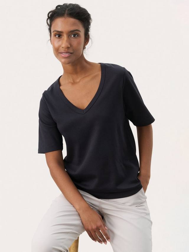 Футболка Ratansa с V-образным вырезом Part Two, Dark Navy
Футболка Ratansa с V-образным вырезом Part Two, Dark Navy