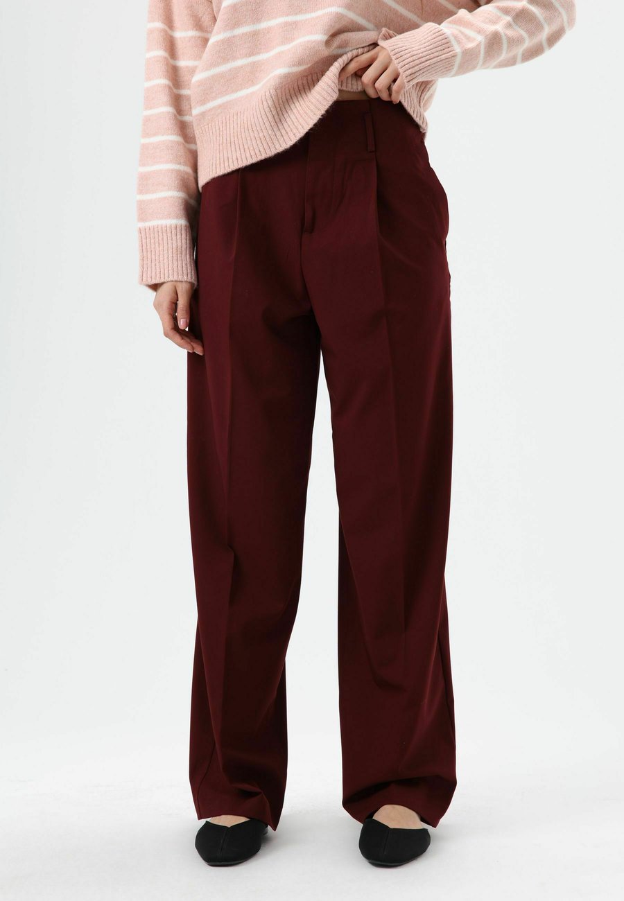 Брюки D.MoRo HIGH WAIST, Burgundy/Bordeaux
Брюки D.MoRo HIGH WAIST, Burgundy/Bordeaux
