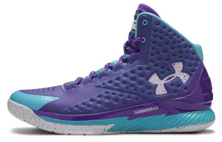 Мужские баскетбольные кроссовки Under Armour Curry 1
Мужские баскетбольные кроссовки Under Armour Curry 1