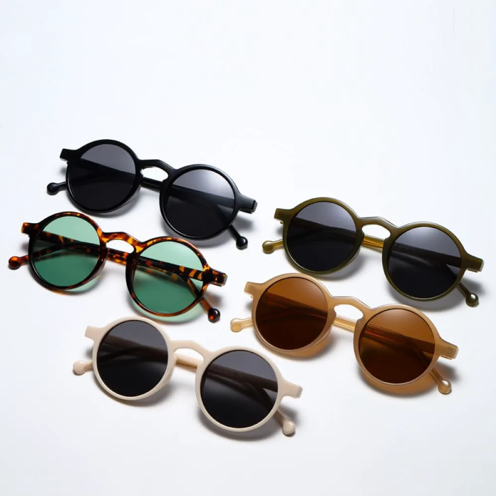 Солнцезащитные очки 2027 года, маленькие круглые, для мужчин и женщин, винтажные черные, с заклепками, женские, с защитой от УФ-излучения UV400 MTZJH, Beige
Солнцезащитные очки 2027 года, маленькие круглые, для мужчин и женщин, винтажные черные, с заклепками, женские, с защитой от УФ-излучения UV400 MTZJH, Beige