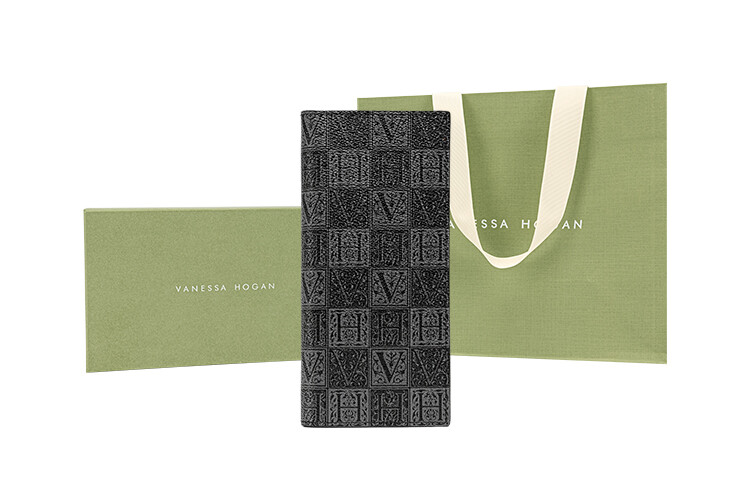 Vanessa Hogan Мужской кошелек с монограммой, Черный
Vanessa Hogan Мужской кошелек с монограммой, Черный