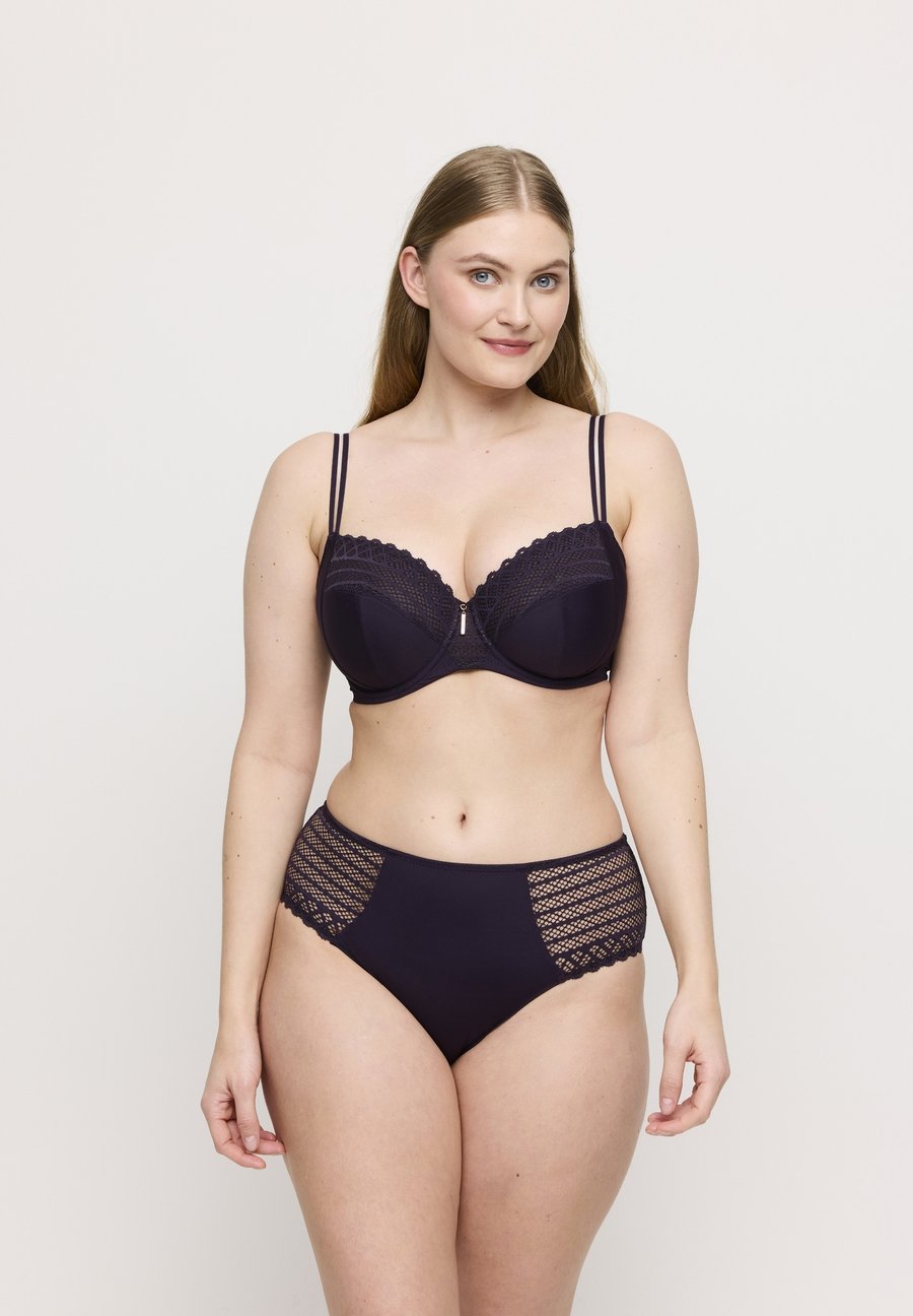 Брифы PrimaDonna TWIST EAST END, Amethyst/Dark Purple
Брифы PrimaDonna TWIST EAST END, Amethyst/Dark Purple