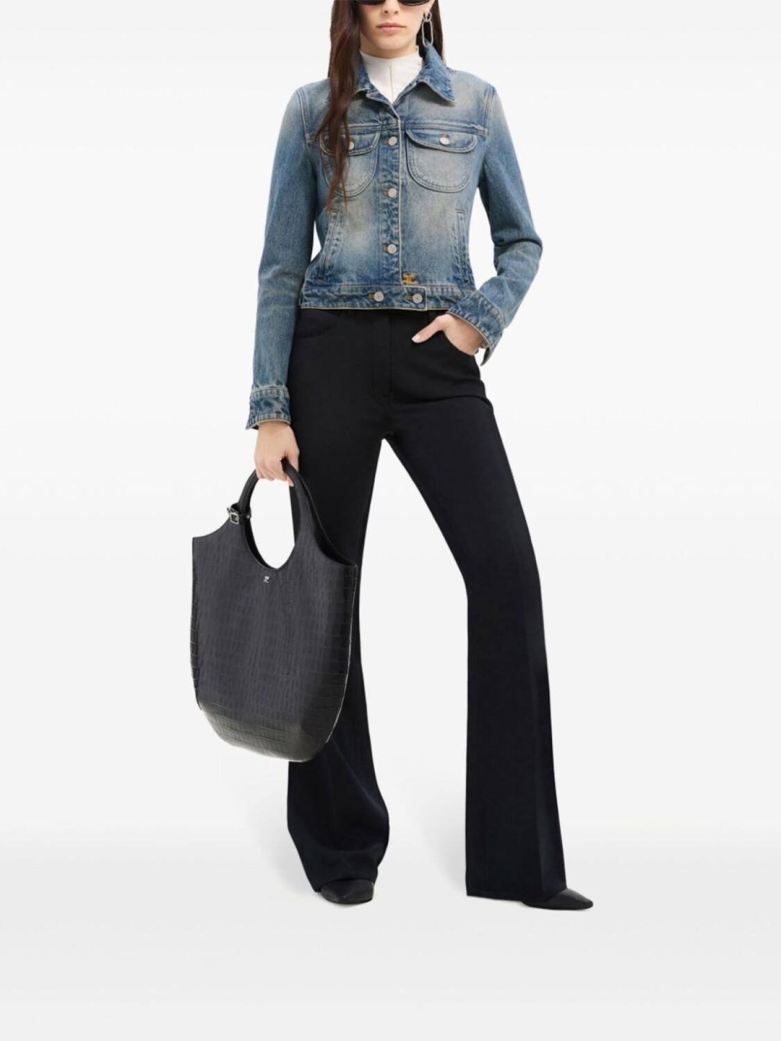 Courrèges джинсовая куртка Trucker с вышитым логотипом, синий 
Courrèges джинсовая куртка Trucker с вышитым логотипом, синий