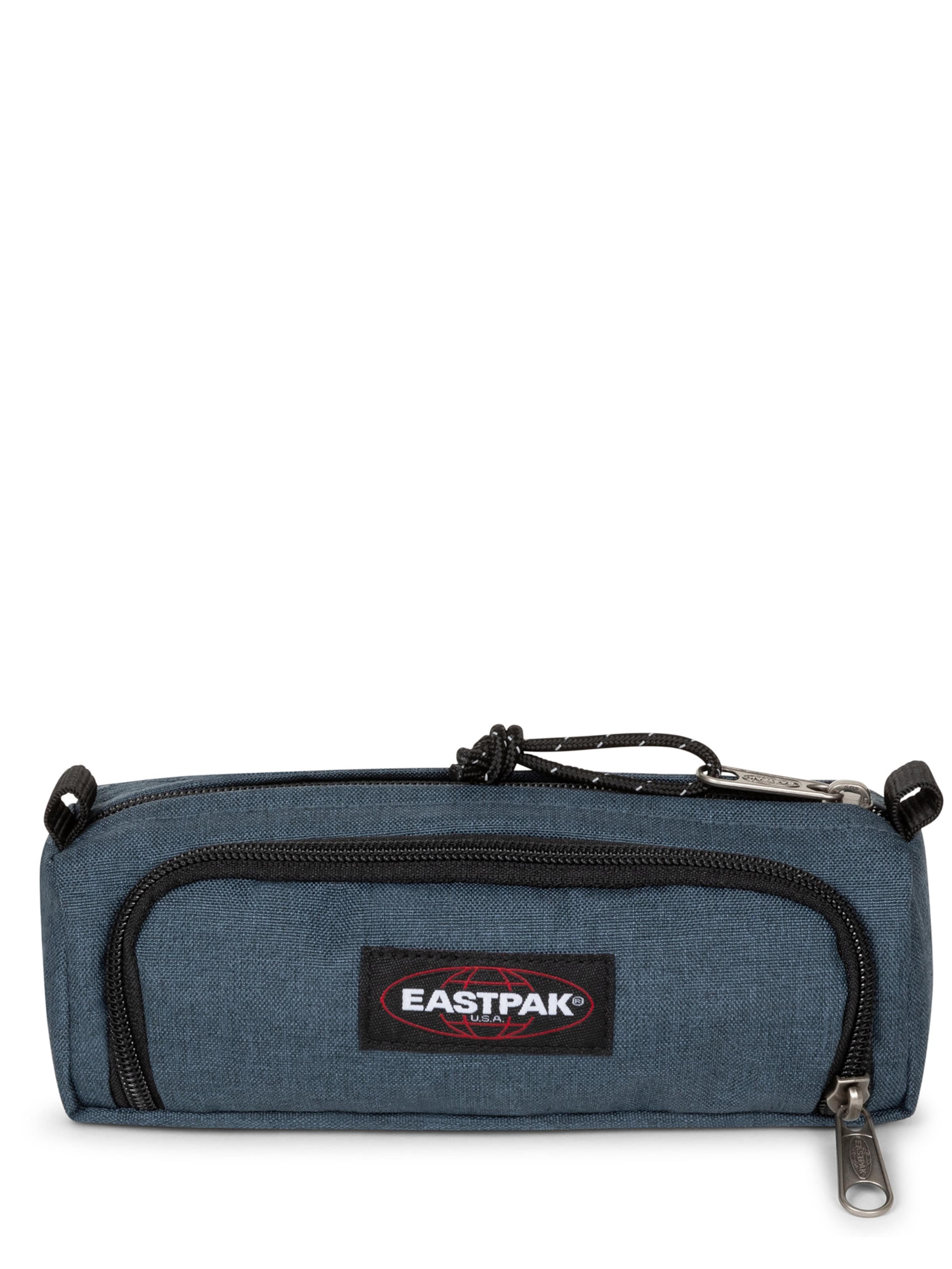 EASTPAK Чехол в черном цвете
EASTPAK Чехол в черном цвете