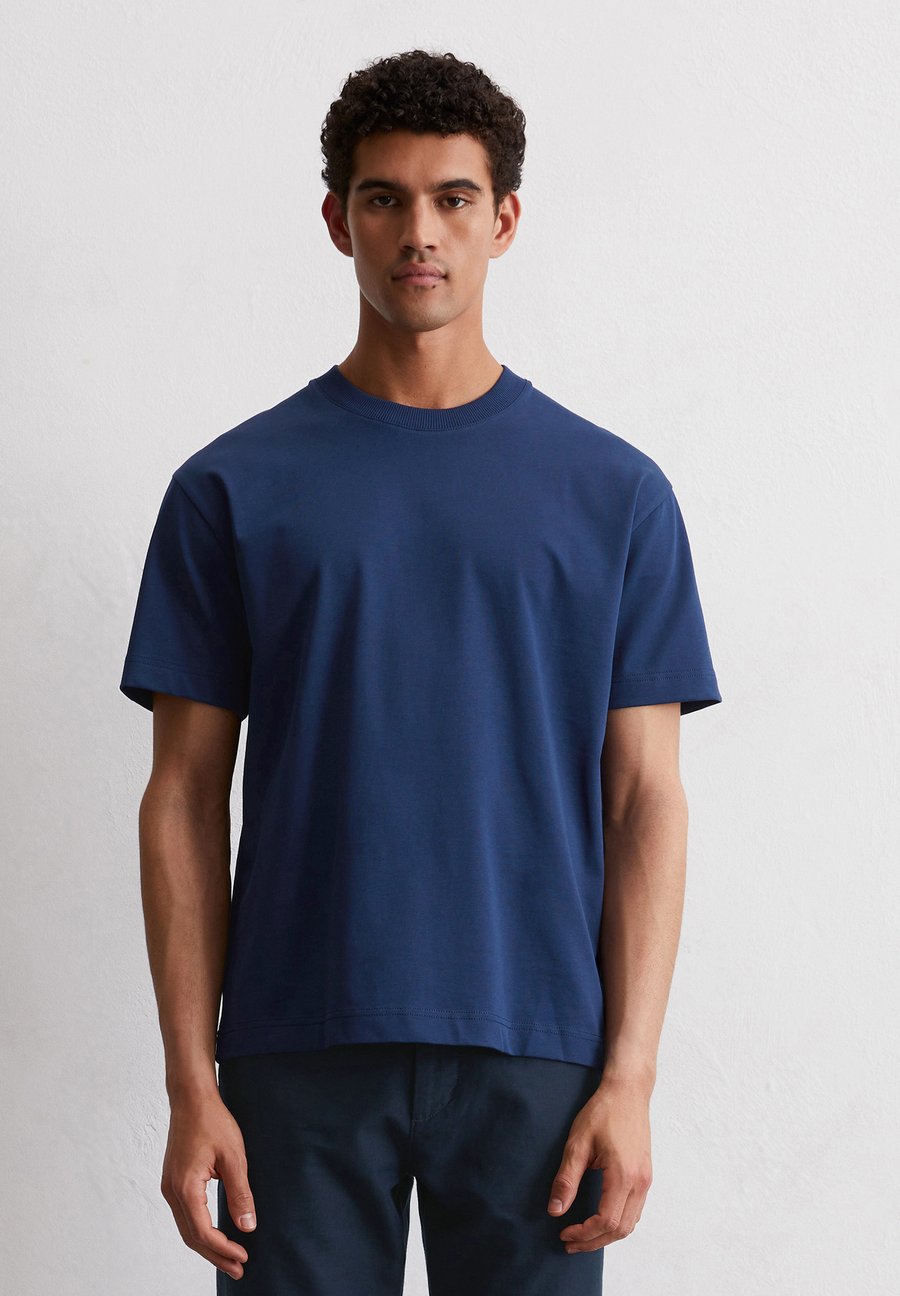 Футболка Marc O'Polo Basic T-shirt, Iris Ink/Dark Blue
Футболка Marc O'Polo Basic T-shirt, Iris Ink/Dark Blue