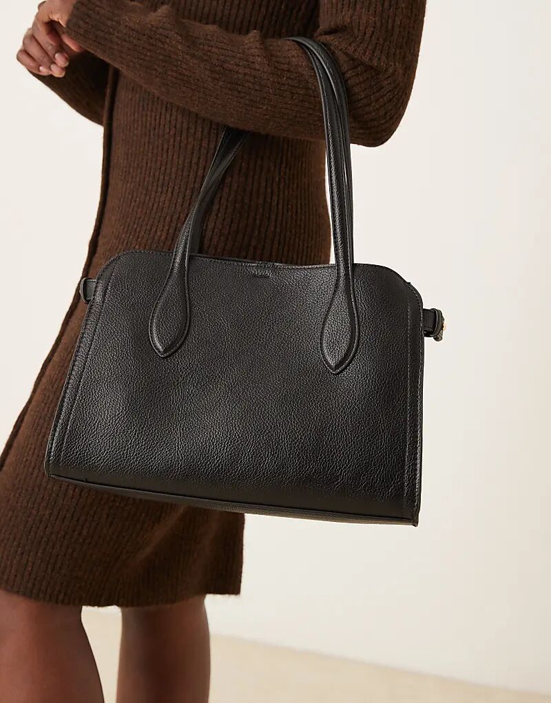 Классическая городская сумка Mango черного цвета
Классическая городская сумка Mango черного цвета