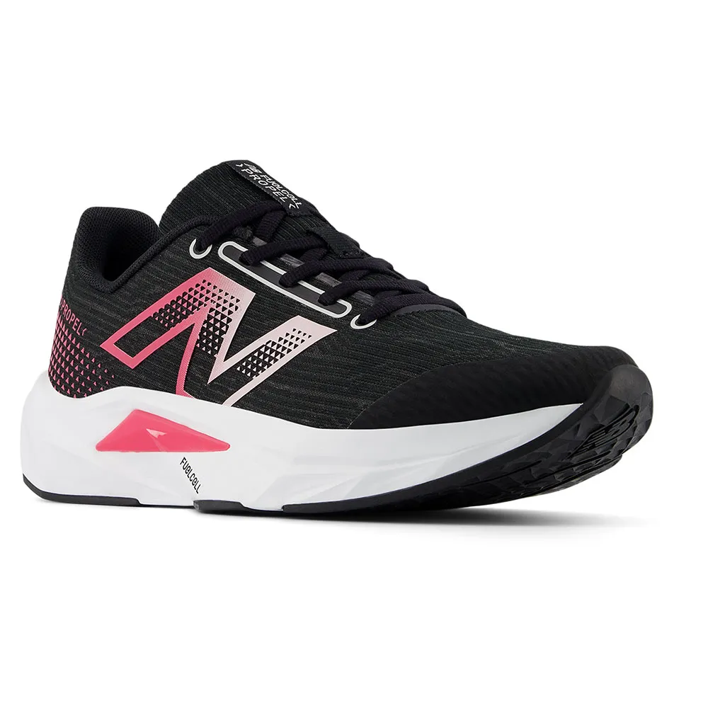 Кроссовки New Balance Fuelcell Propel V5, черный
Кроссовки New Balance Fuelcell Propel V5, черный