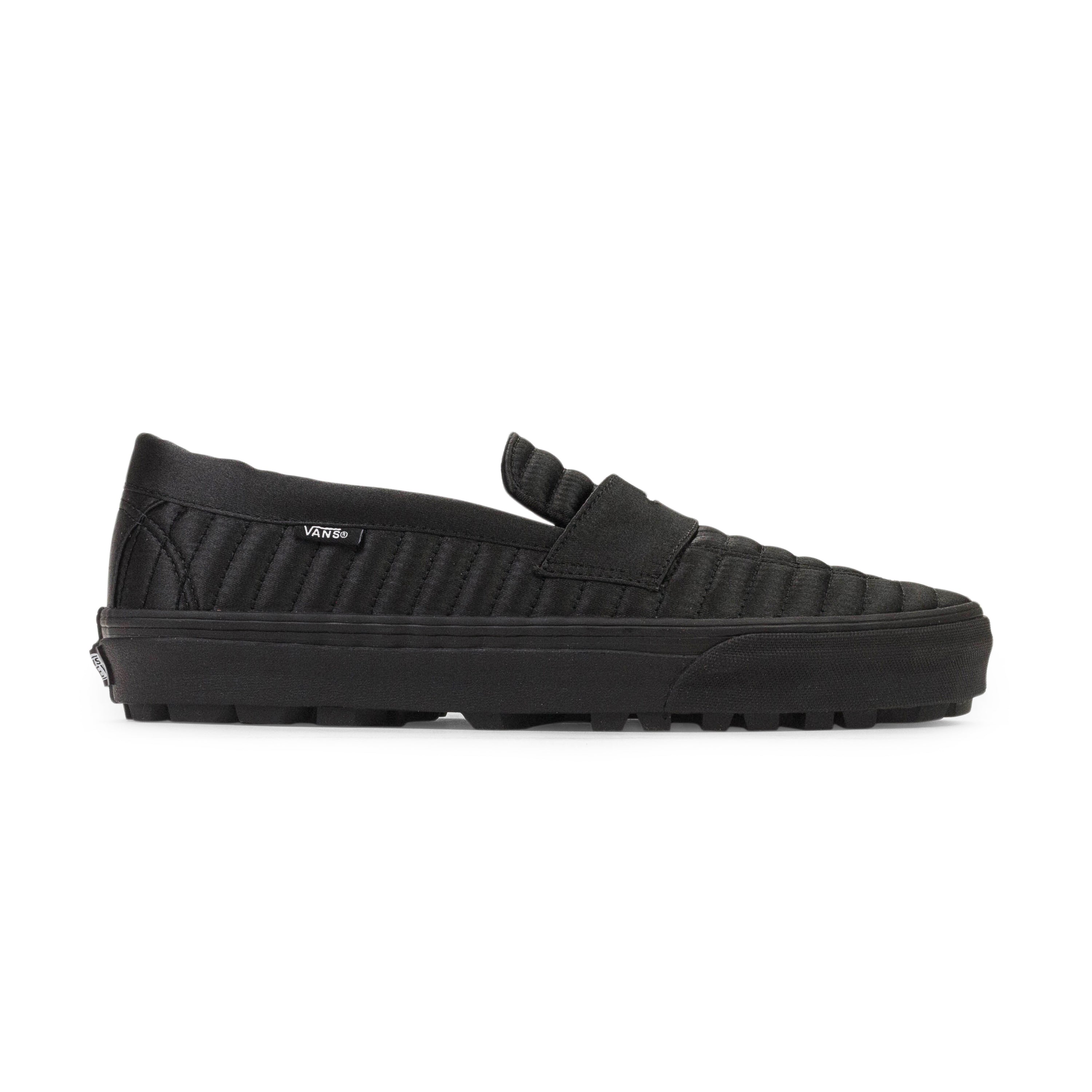 PADDED SLIP-ON BLACK LOAFERS Vans x Opening Ceremony
PADDED SLIP-ON BLACK LOAFERS Vans x Opening Ceremony