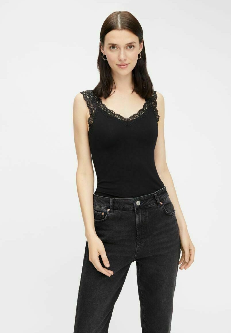 Топ Pieces, черный
Топ Pieces, черный