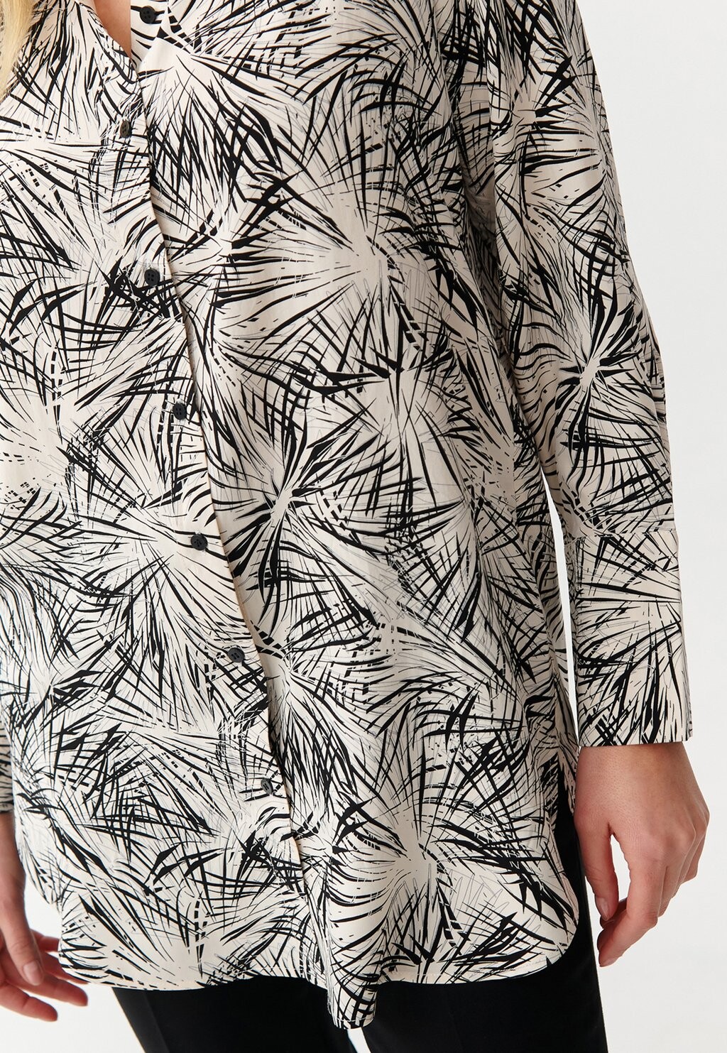 Блузка на пуговицах MALIBU TATUUM, кремовый
Блузка на пуговицах MALIBU TATUUM, кремовый