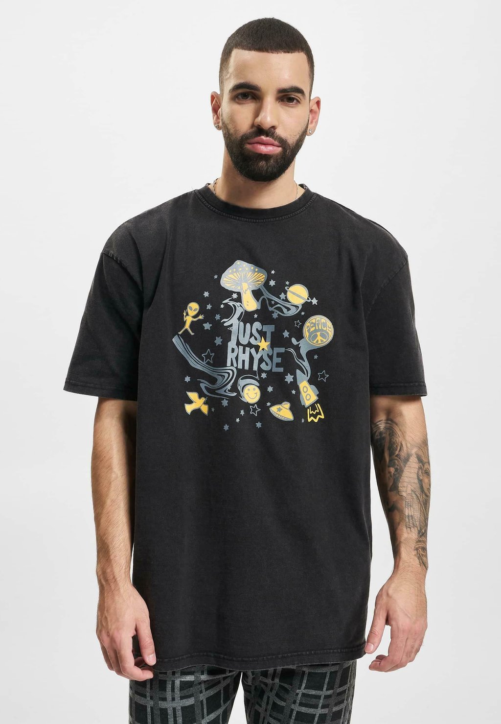 Футболка с принтом Just Rhyse, черный
Футболка с принтом Just Rhyse, черный