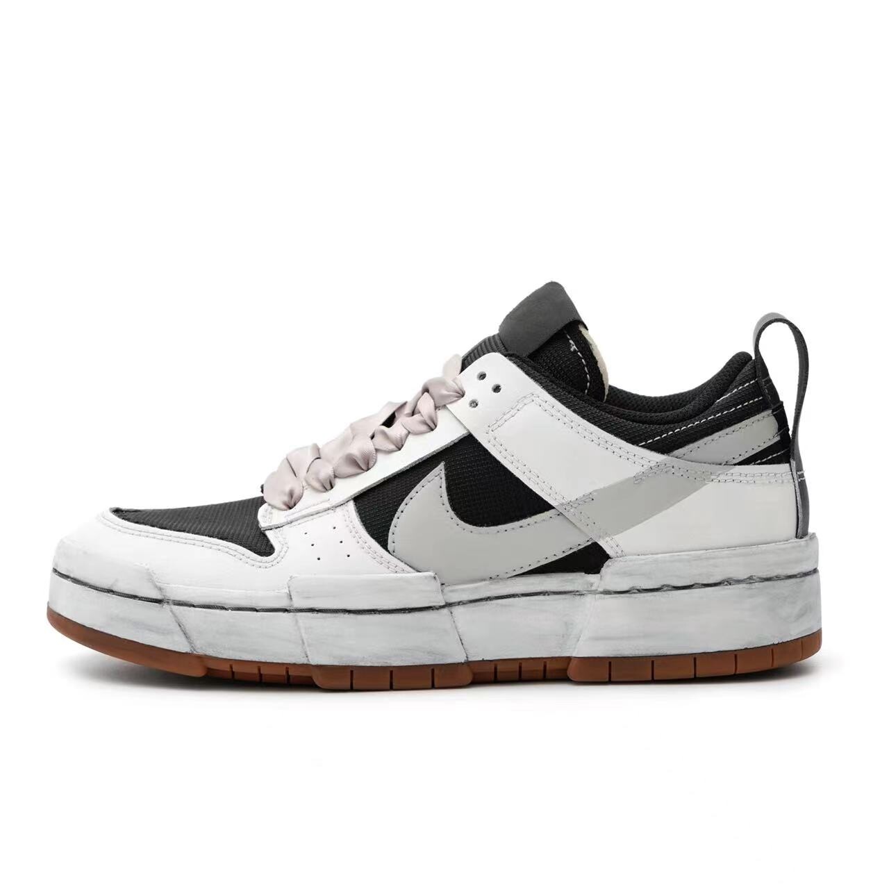 Кроссовки Nike Dunk Disrupt Skateboarding Shoes Women's Low-top Black/white, белый
Кроссовки Nike Dunk Disrupt Skateboarding Shoes Women's Low-top Black/white, белый