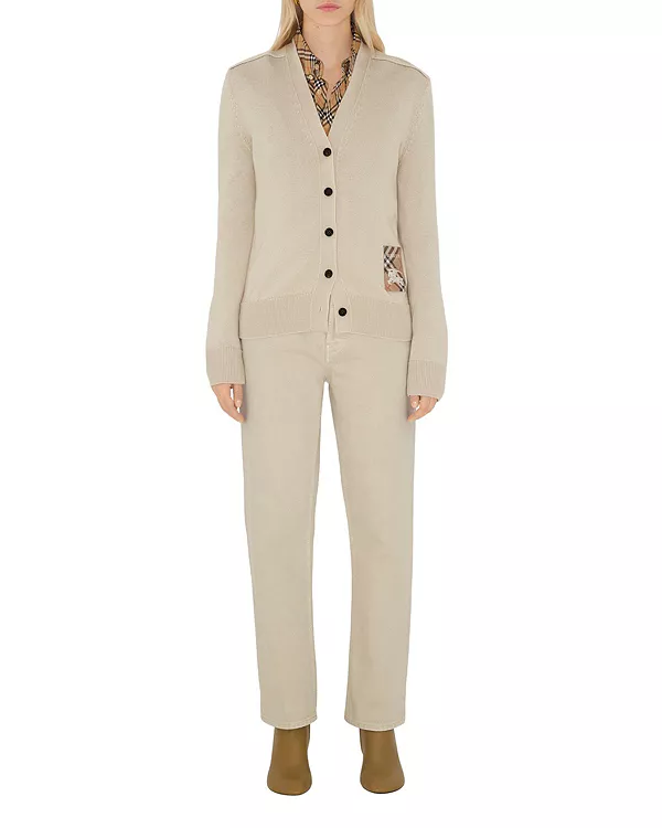 Проверьте этикетку шерстяного кардигана Burberry, бежевый
Проверьте этикетку шерстяного кардигана Burberry, бежевый