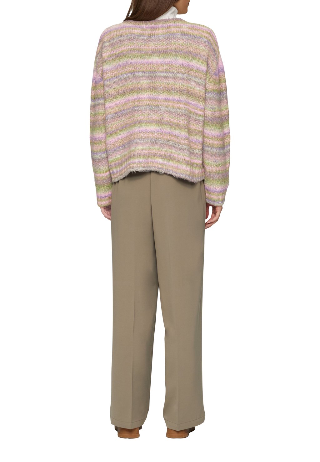 Джемпер RINGEL IM BOXY SHAPE s.Oliver, темно-зеленый
Джемпер RINGEL IM BOXY SHAPE s.Oliver, темно-зеленый