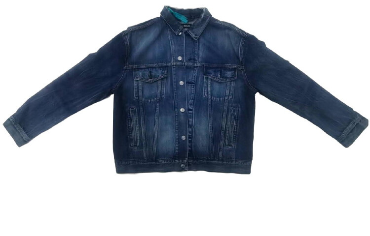 Джинсовая куртка мужская синяя Balenciaga, синий
Джинсовая куртка мужская синяя Balenciaga, синий