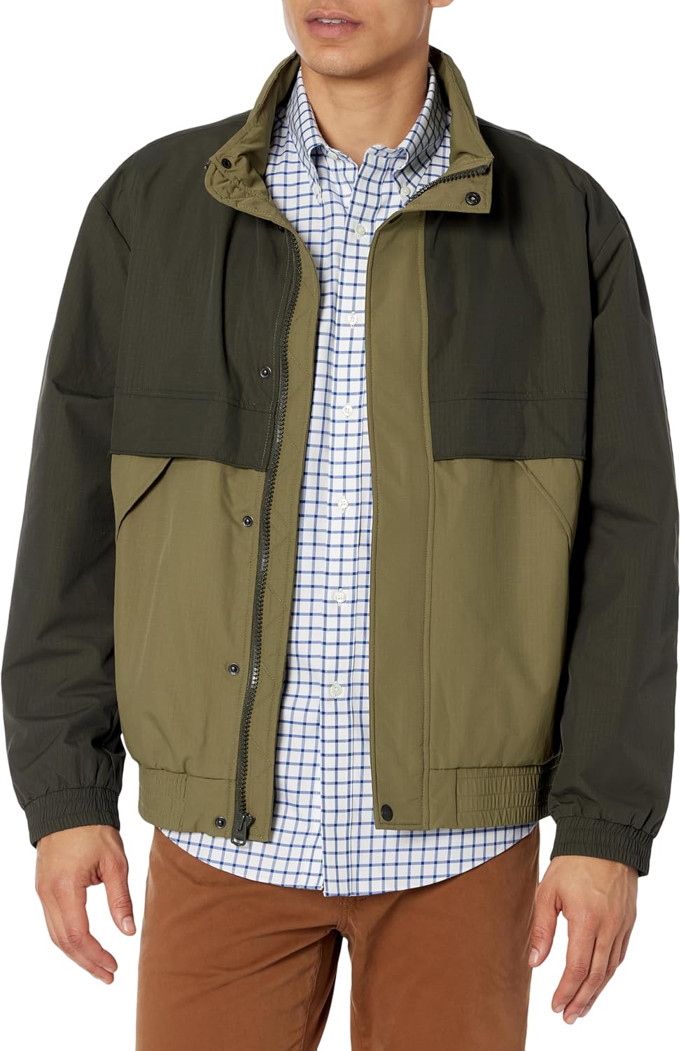 Levi's Mens Levi's Мужская ветровка из нейлона с застежкой-молнией спереди в стиле ретро, New Olive
Levi's Mens Levi's Мужская ветровка из нейлона с застежкой-молнией спереди в стиле ретро, New Olive