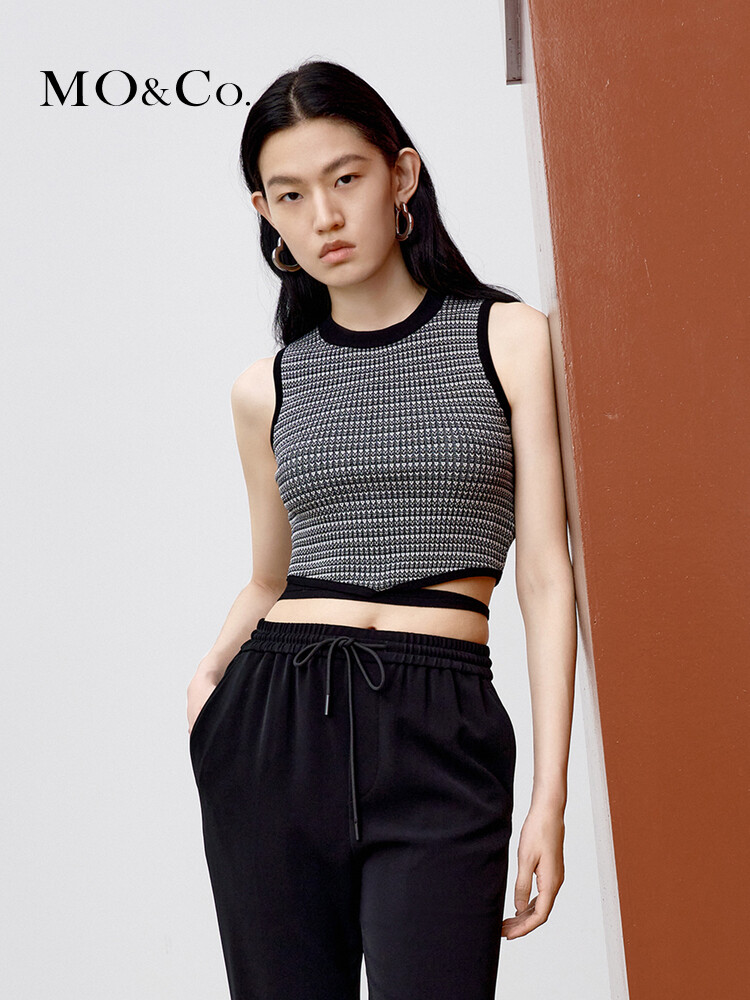 Топ-жилет Moco Moanke жаккардовый, черный
Топ-жилет Moco Moanke жаккардовый, черный