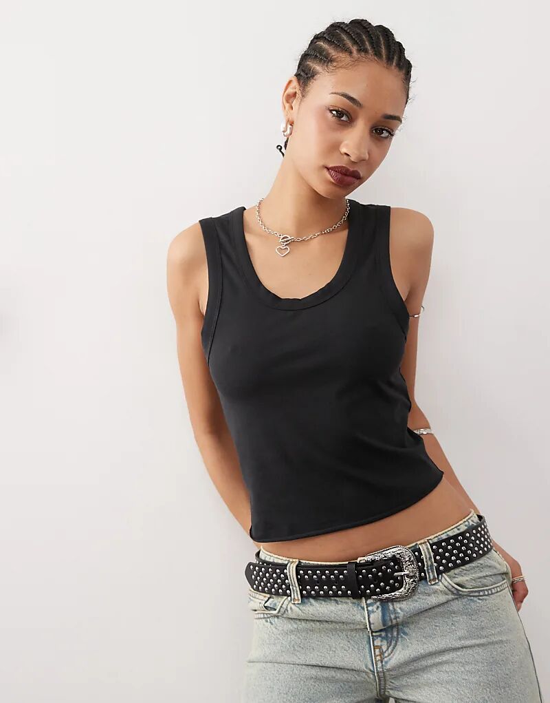 COLLUSION облегающий топ черного цвета
COLLUSION облегающий топ черного цвета