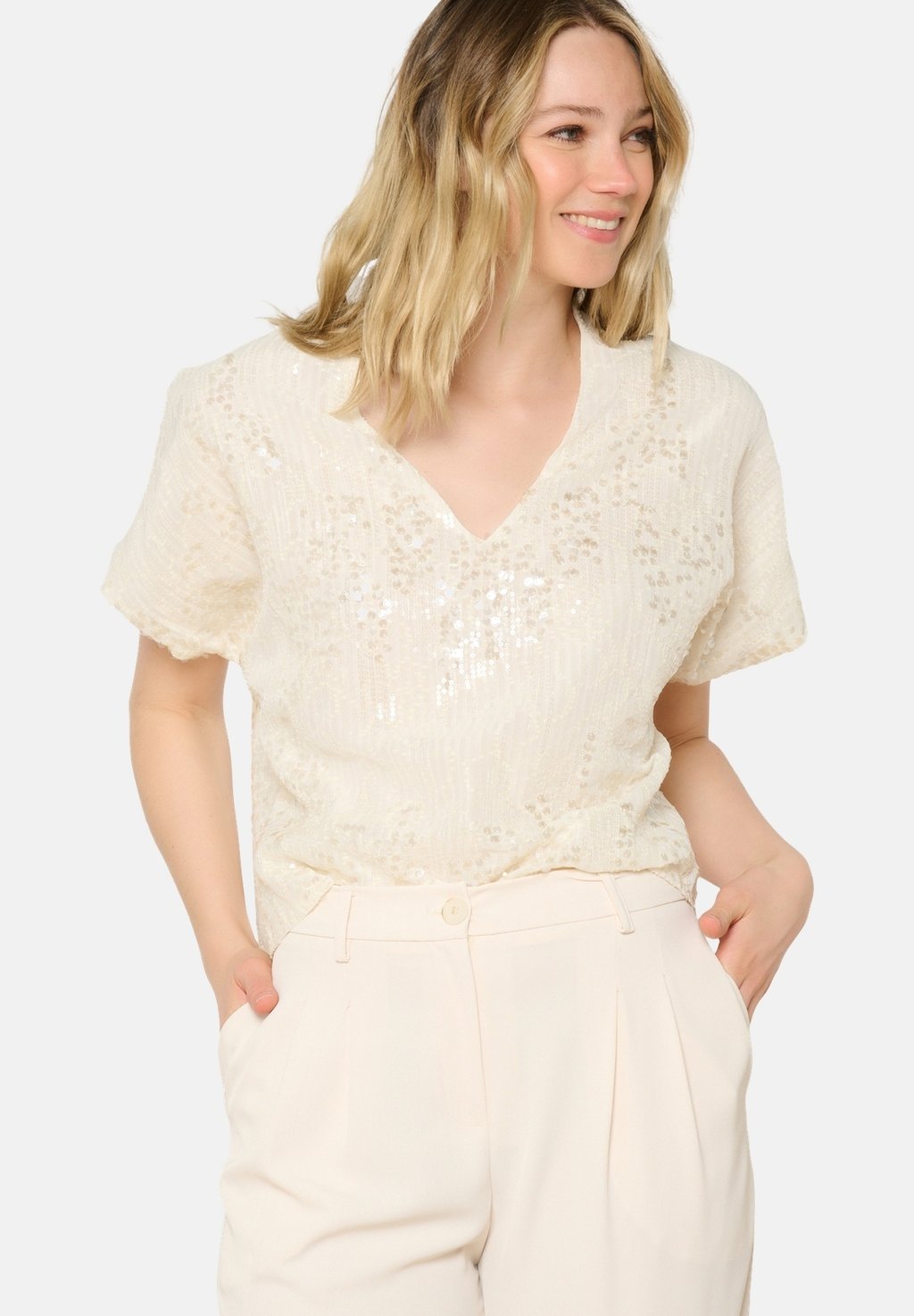 Блуза LEOPARD SEQUIN LolaLiza, бежевый
Блуза LEOPARD SEQUIN LolaLiza, бежевый