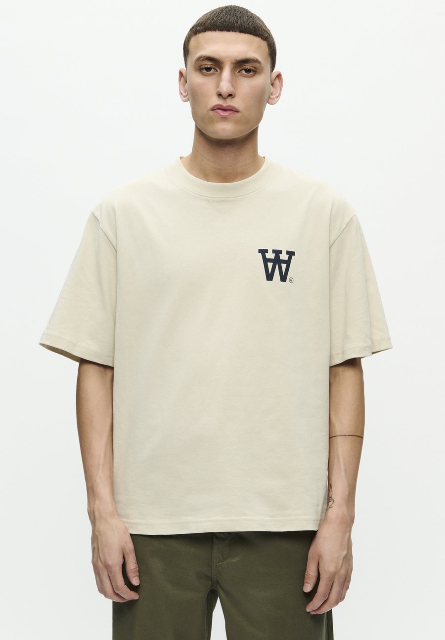 Футболка DOUBLE A BY W.W. LIAM AACHEST, Moonstruck/Beige
Футболка DOUBLE A BY W.W. LIAM AACHEST, Moonstruck/Beige