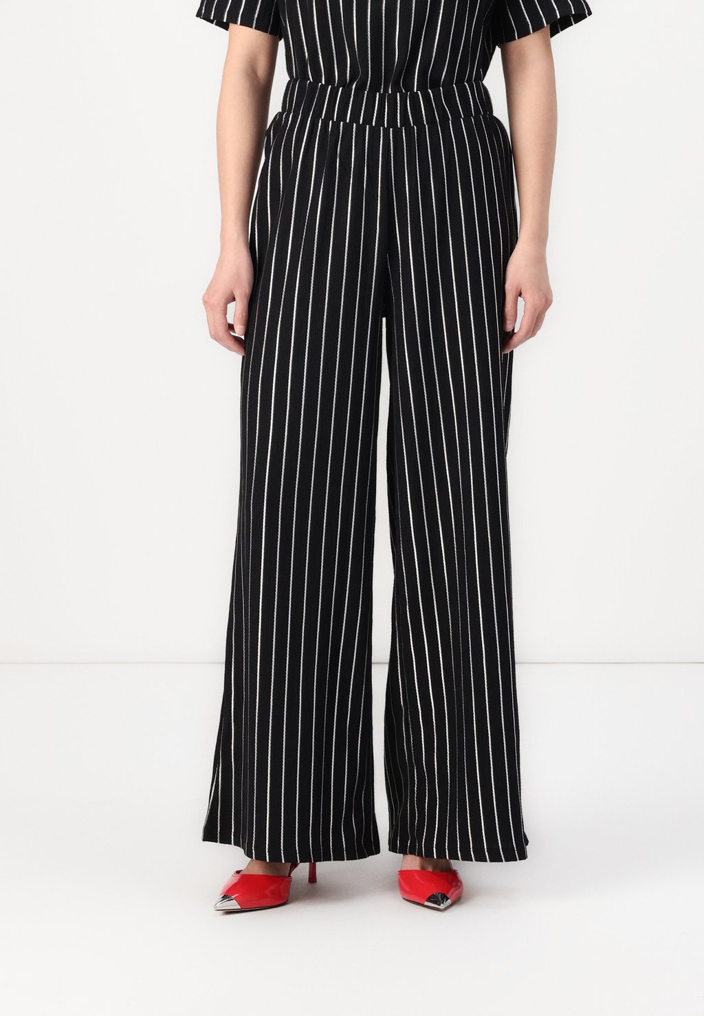 Брюки ONLANNY LIFE PANT ONLY, белый
Брюки ONLANNY LIFE PANT ONLY, белый