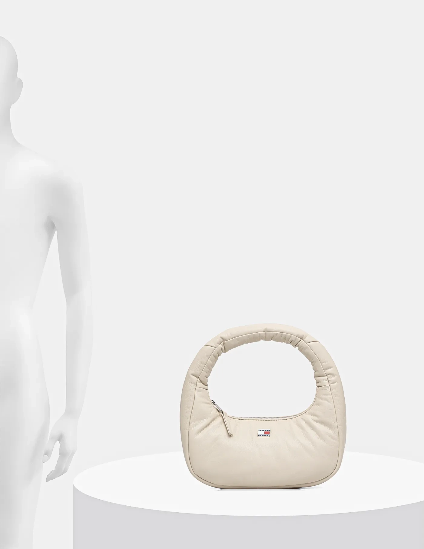 Сумочка Tommy Jeans, бежевый
Сумочка Tommy Jeans, бежевый