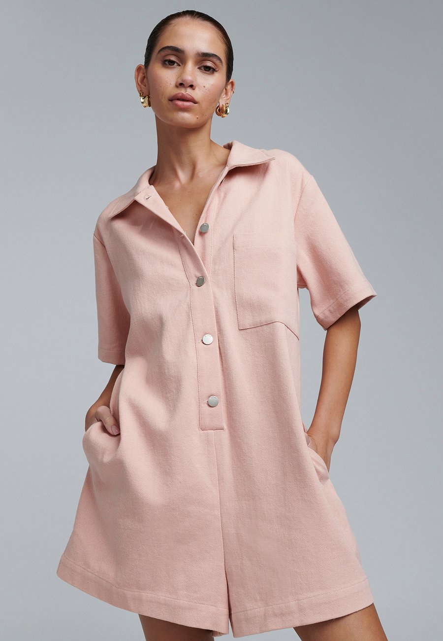 Комбинезон ST MRLO SANDRA , Pale Pink/Light Pink
Комбинезон ST MRLO SANDRA , Pale Pink/Light Pink