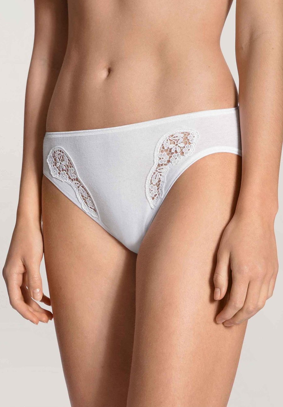 Брифы Calida MINISLIP, HOCH GESCHNITTEN, White
Брифы Calida MINISLIP, HOCH GESCHNITTEN, White