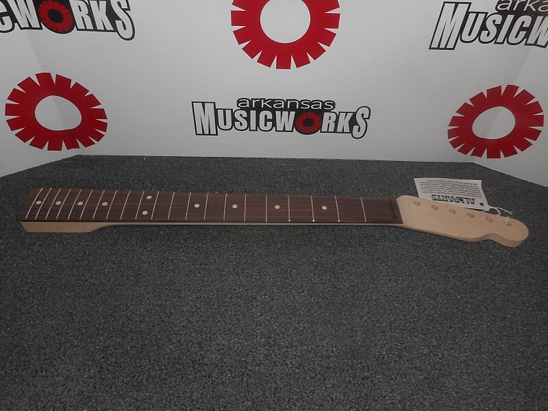 Лицензионный кленовый гриф Allparts Fender для телескопа, широкий - #TRO-W
Лицензионный кленовый гриф Allparts Fender для телескопа, широкий - #TRO-W