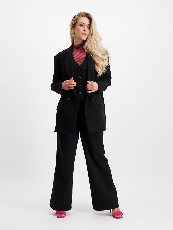 Блейзер Steve Madden, черный
Блейзер Steve Madden, черный