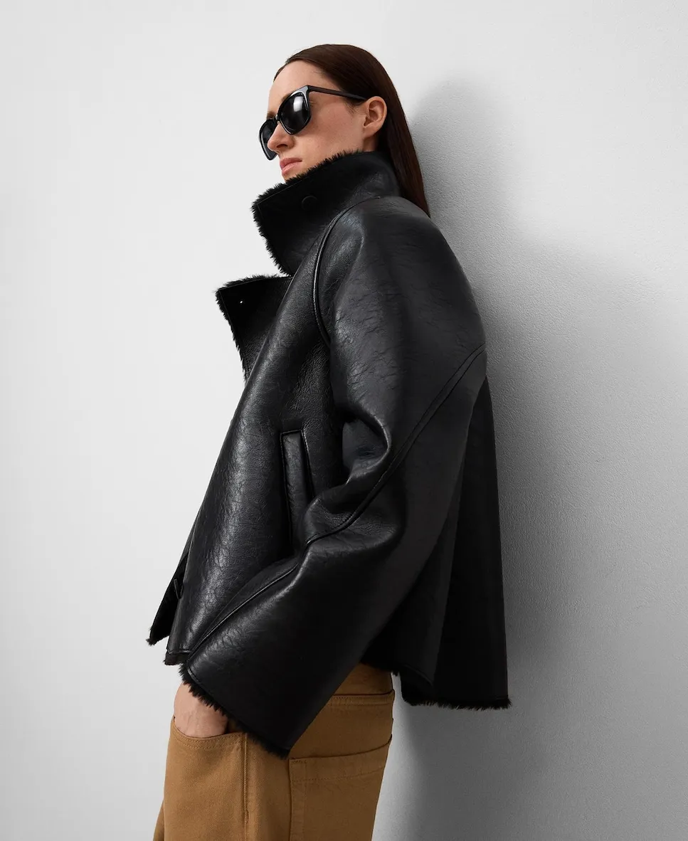 Женская короткая шуба с текстурой Adolfo Dominguez, черный
Женская короткая шуба с текстурой Adolfo Dominguez, черный