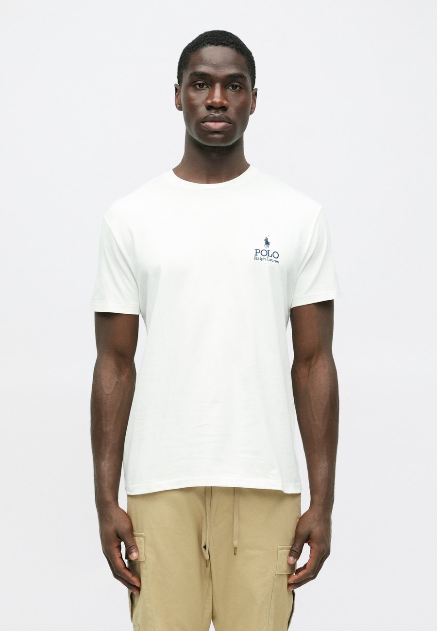 Футболка Polo Ralph Lauren CLASSIC FIT LOGO JERSEY T-SHIRT, White, Белый, Футболка Polo Ralph Lauren CLASSIC FIT LOGO JERSEY T-SHIRT, White
Футболка Polo Ralph Lauren CLASSIC FIT LOGO JERSEY T-SHIRT, White, Белый, Футболка Polo Ralph Lauren CLASSIC FIT LOGO JERSEY T-SHIRT, White