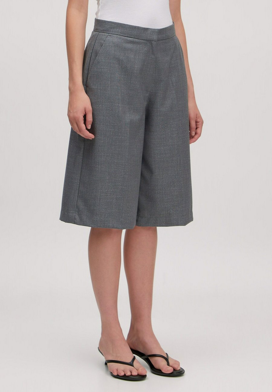 Шорты EDITED YESSICA, Grau/Grey
Шорты EDITED YESSICA, Grau/Grey